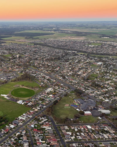 Big-Sky-Helicopters-400x500px-landing-latrobe-west-20